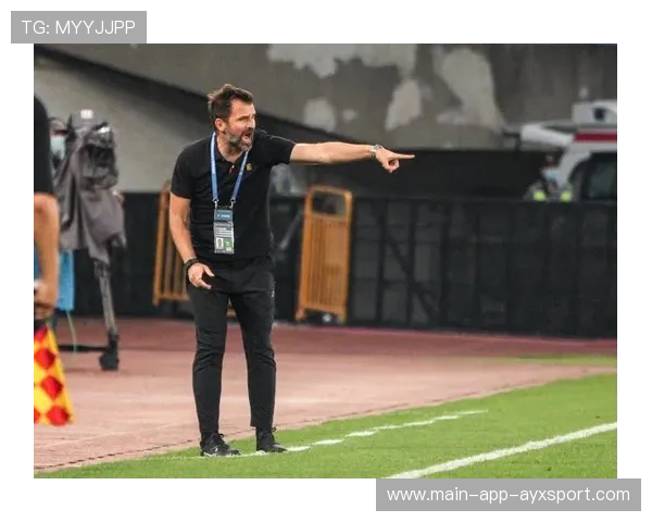 海港主帅战术被球迷解读为“保守改进派” 海港主帅战术被球迷解读为“保守改进派”