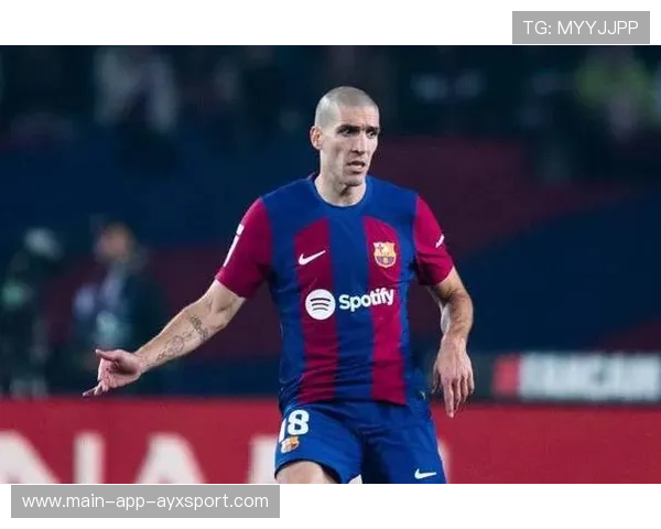 巴塞罗那强化边路威胁,罗梅乌及时分球