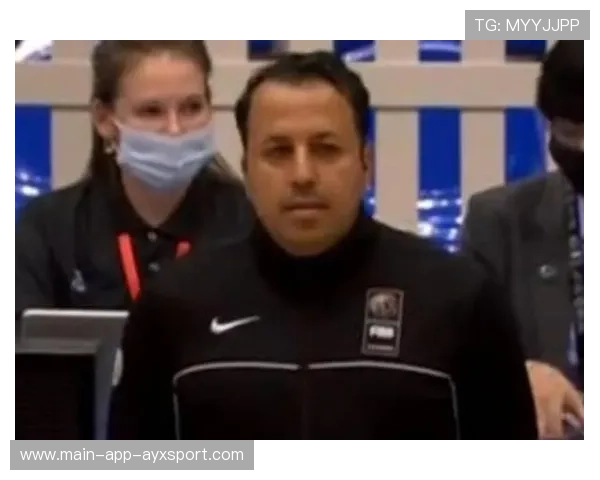 裁判看不下去直接叫停