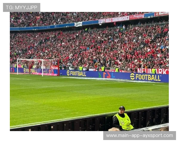 拜仁外围联动频繁，攻势连绵不绝：从球场到日常的高效联动