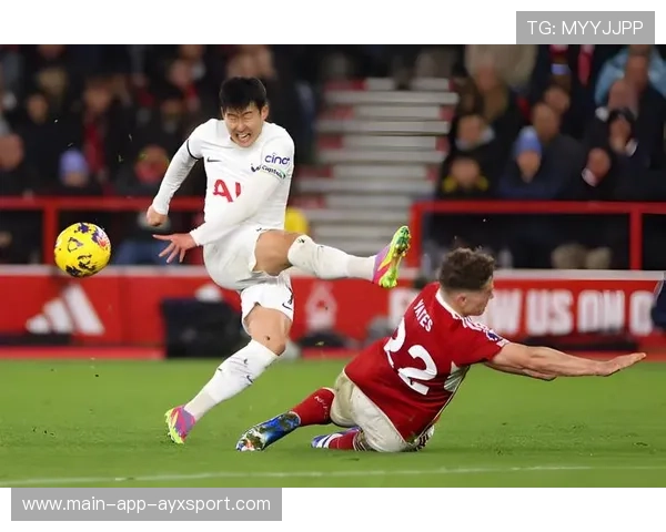 热刺快速推进，孙兴慜弧顶低射改写比分