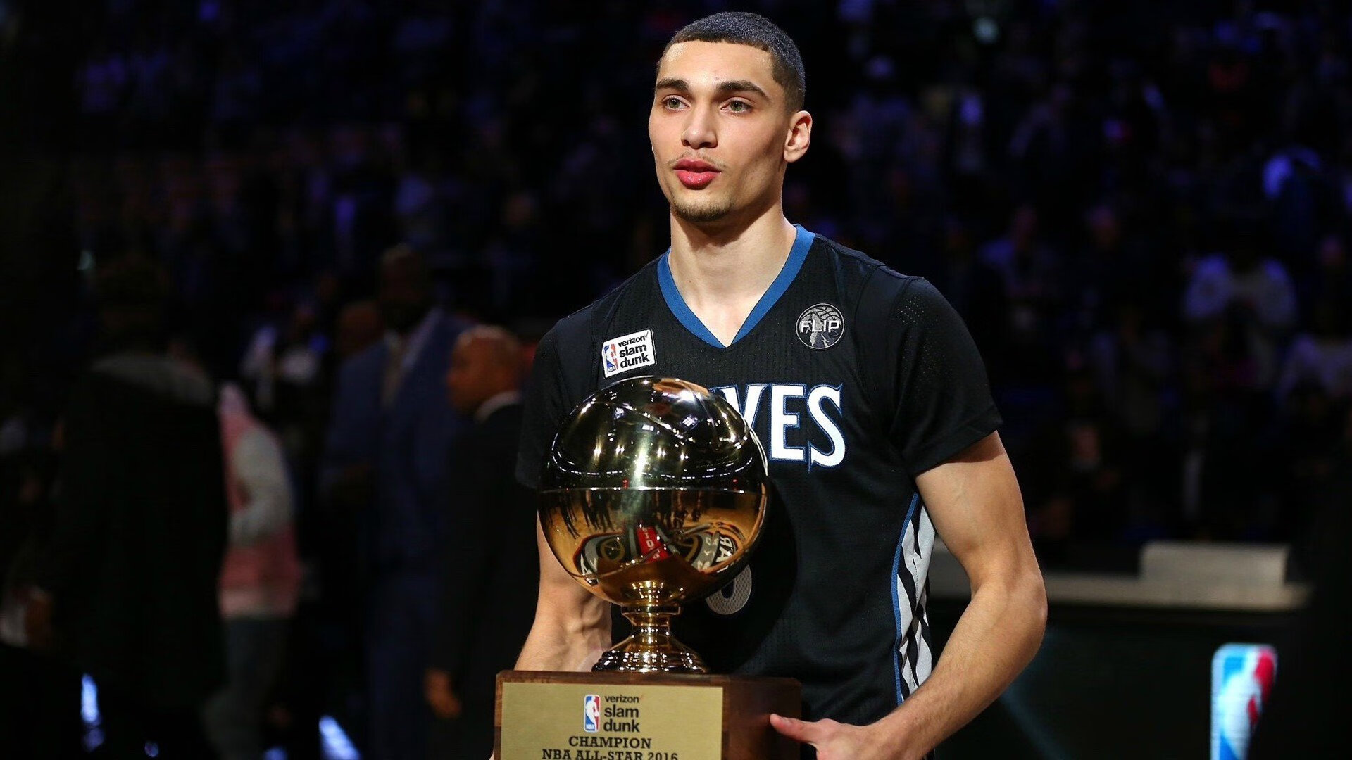 “球迷投票:最震撼比赛瞬间”,mvp球迷投票